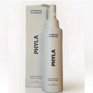 Phyla pH Balancing Gel Cleanser -  NIB